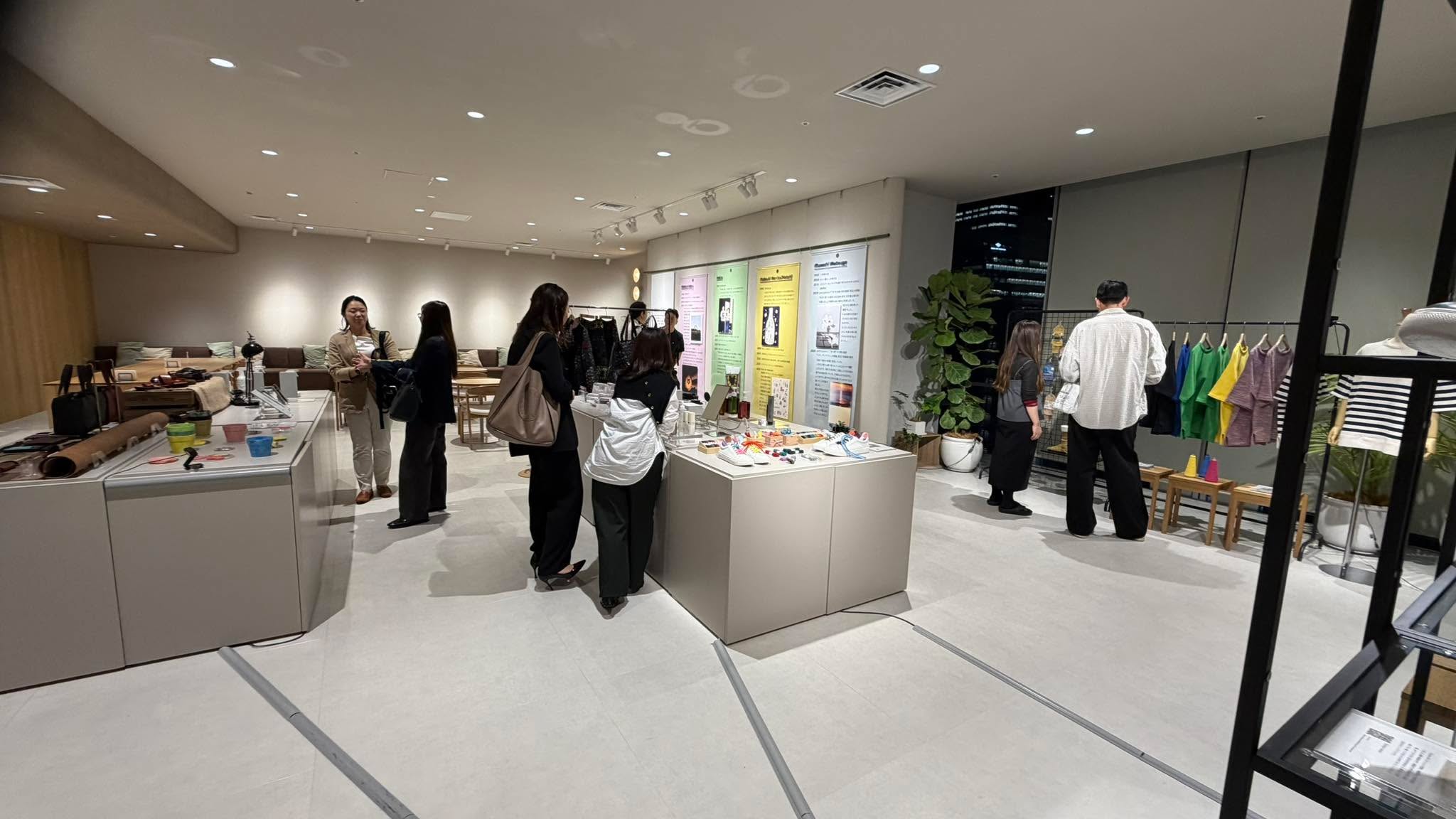 店舗視察